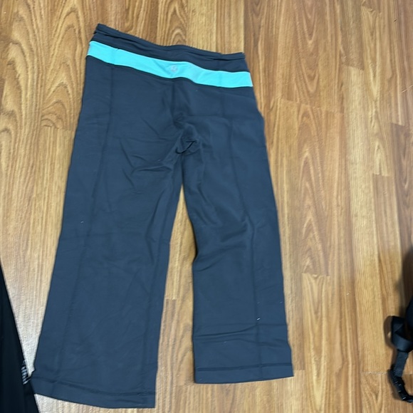 Lululemon capris - Picture 2 of 3
